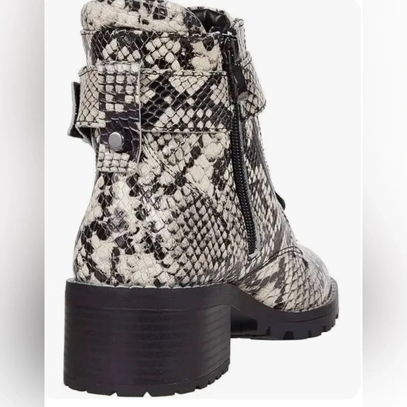 BCBGeneration Nubi Lug Sole Combat Bootie 7.5/38 Snake print - Picture 3 of 12